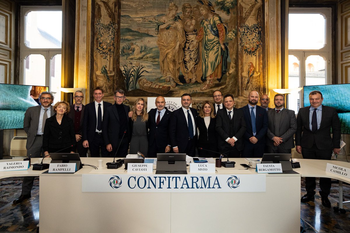 edodalne's tweet photo. I had the pleasure to be speaker for the Confitarma event with the presence of our Minister Nello Musumeci and Bergamotto Fausta, undersecretary of "Ministry of Enterprises and Made in Italy".
My speech was focused to the digital ecosystem for the blue economy. #confitarma https://t.co/j0FNc8BT9k