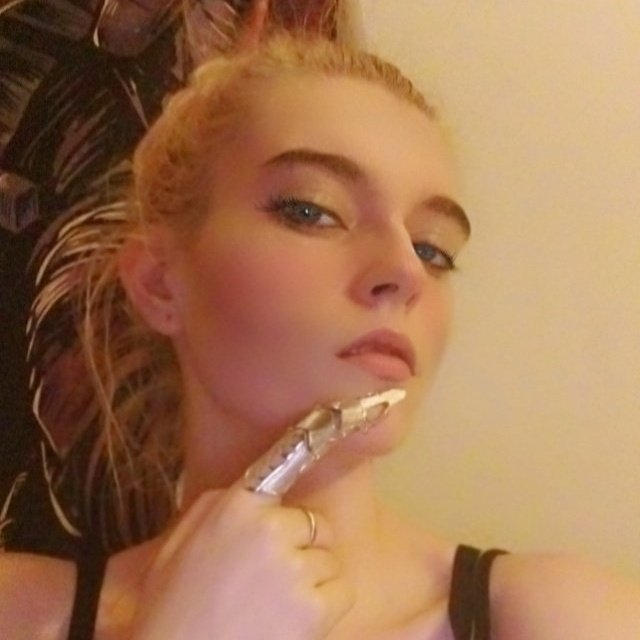 Jinxxx420's tweet photo. Who's worthy enough to worship me? #goddess #findom #domme #brat #SugarBabyTwitter #paypigowner https://t.co/8ADH0FQN1q