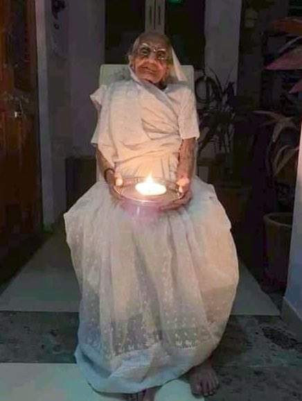 देश को नरेन्द्र मोदी जी के रुप में एक सच्चा राष्ट्रभक्त देने के लिए और जिसने साहू समाज के मस्तक को गौरवान्वित किया ऐसे सपूत को जन्म देने के लिए मा,भगवान आपको अपने श्री चरणो मे स्थान दे, और आपके दिवंगत आत्मा को सदगति प्रदान करे, ओम शांति🙏🙏, विनम्र श्रद्धांजलि🙏🙏