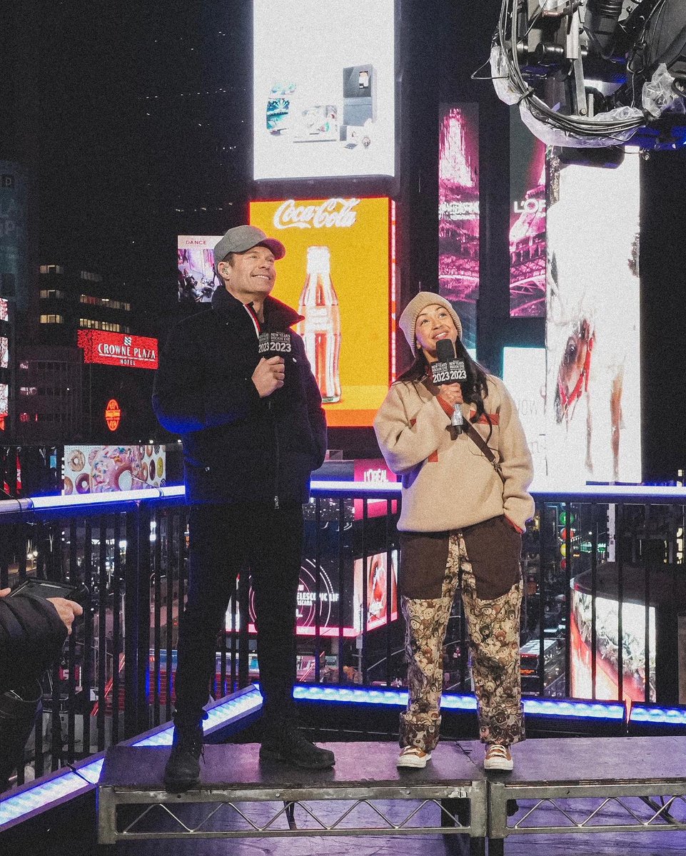 Just 2 DAYS until #RockinEve 🎉 Tune in at 8/7c on @ABCNetwork !