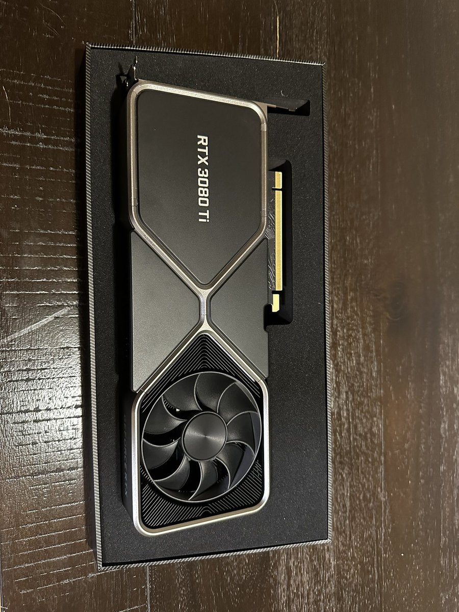 StowellHayden's tweet photo. Anyone looking to buy a 3080ti? 🤙🏼 https://t.co/d13vqZUPvN