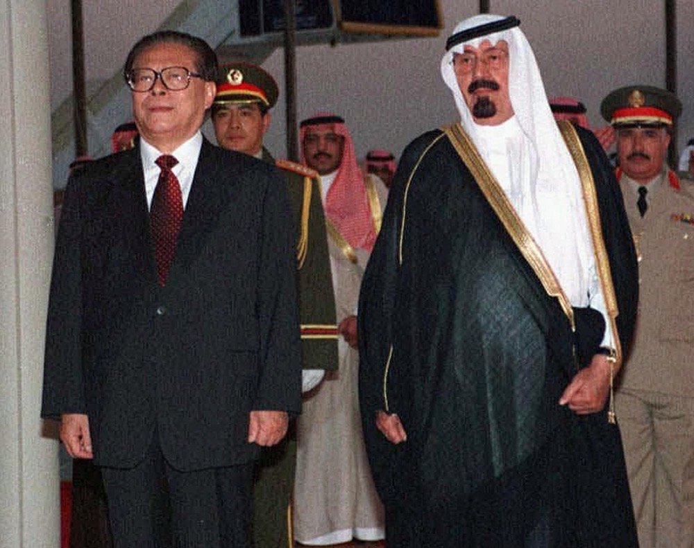 VIXandSPX's tweet photo. @Jkylebass How interesting! Mr. Kyle Bass said on CNBC that Xi is the first Chinese president visited the Middle East, which is wrong. In fact, President Jiang Zemin visited Saudi Arabia, which is part of the Middle East, in 1999. Please do more homework @Jkylebass @CNBCFastMoney @SullyCNBC https://t.co/wng9V3fN3G