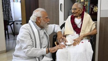 lahariya_boby's tweet photo. My heart weeps at the sad demise of Hon’ PM Shri @narendramodi Ji’s mother Smt. #HeerabenModi Ji.

I pray to the Almighty to grant eternal peace to her soul &amp; solace to her family. Om Shanti. 🙏 https://t.co/hYzIKU7w7N