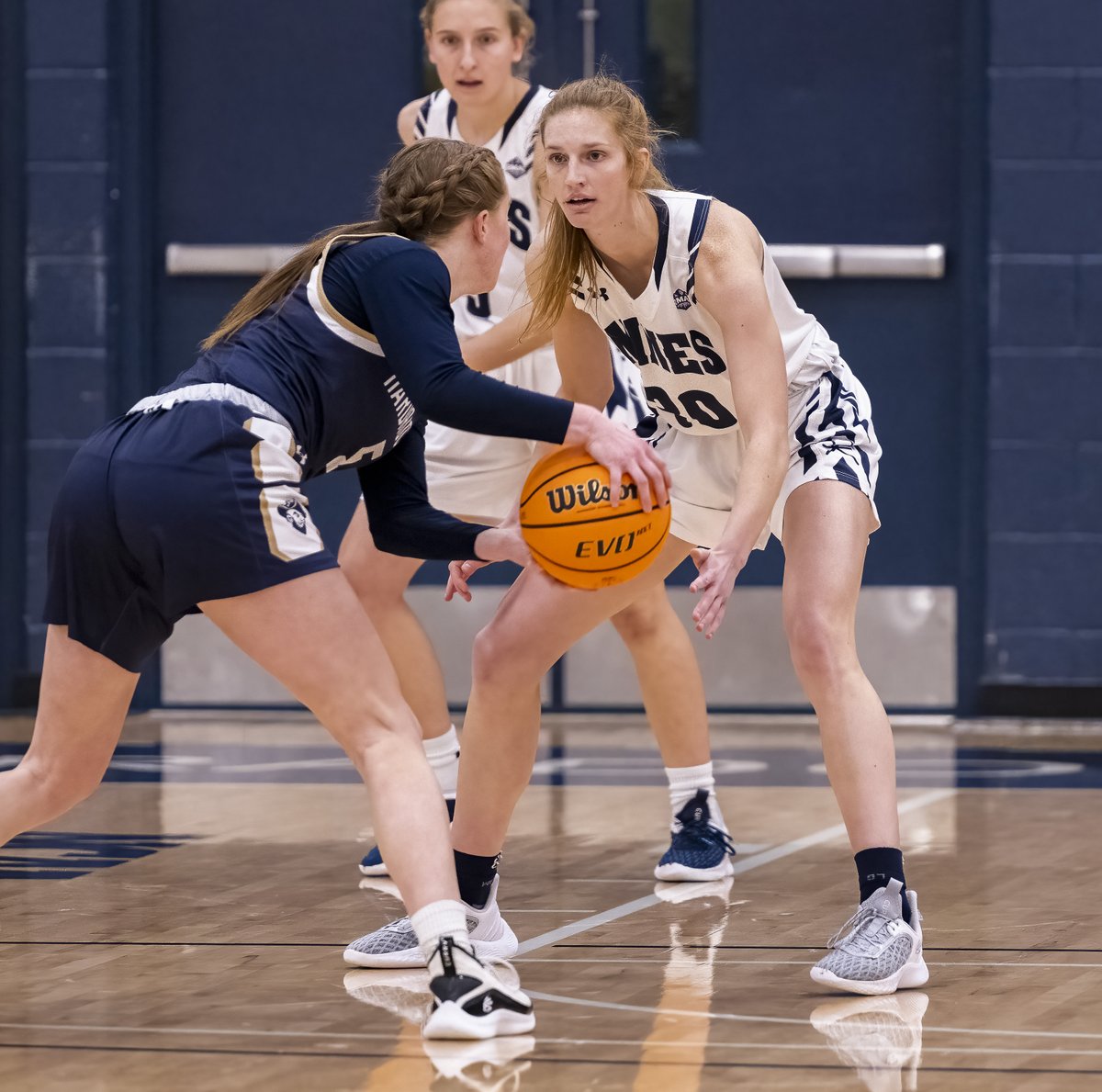 At this very moment, Sammy Van Sickle is one of just 2⃣ players this season - in all of NCAA Women's 🏀 (DI, DII, DIII) - to stand alone at #1 in her respective conference in

⚒️ total steals
⚒️ steals per game
⚒️ total blocks
⚒️ blocks per game

 #HelluvaEngineer