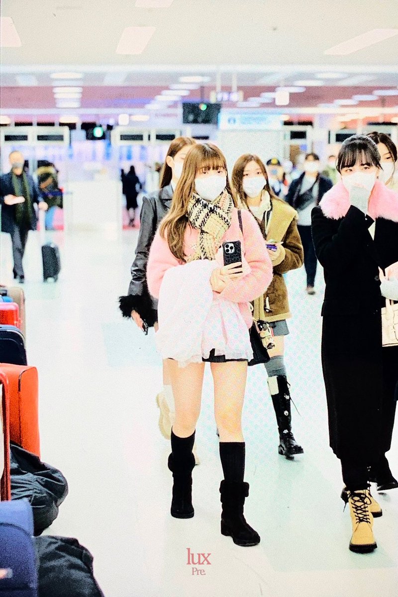 221230 HND pre.

#아이브 #레이 #IVE #REI