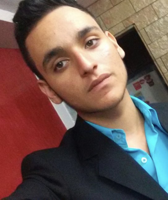 luisf6424's tweet photo. Con 16 y ahora 26 https://t.co/vZe9MnND8f