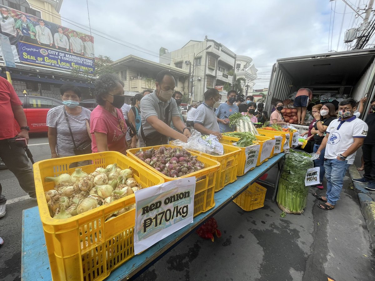 GMA News on Twitter "LOOK Red and white onions are being sold at a