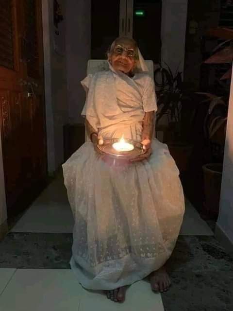 GauriSh74893396's tweet photo. भावभीनी श्रद्धांजलि ओम शांति शांति शांति https://t.co/XW6RiLFEaC