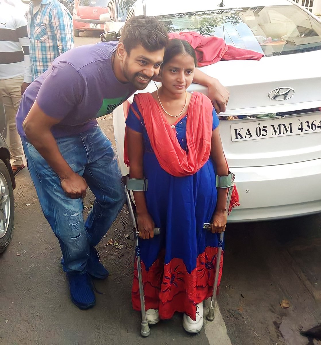 ShekarTeamDS's tweet photo. ಅಭಿಮಾನಿಗಳ ಅಭಿಮಾನಿ ದೇವರು ನಮ್ಮ ಪ್ರೀತಿಯ #Actionprince #Dhruvasarja #Boss ❤❤❤☺☺☺ With #VIP #FAN ❤☺
#Most #Expected #Indian #Biggest
#Action #movie #Martin 🔥🔥
#ComingSoon #Indian #BoxOffice
#King #DS_BOSS 💪💪🔥🔥
ಜೈ ಆಂಜನೇಯ 🙏 https://t.co/U38vihLy3K