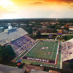 KevinBeckhamJr's tweet photo. More than blessed to receive my first D1 offer from @NSUDemonsFB 💜 @Coach_JonesNSU @CoachBradLaird @NSUCoachBlair @CoachM_Harris @JakeMartinez_22 @Coach_Glaser @CoachCalcagni @SteveNormand @CoachKSchultz 
#ForkEm🤘😈 https://t.co/UKOk9X53N8