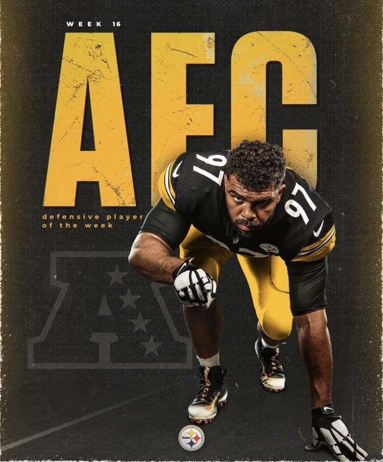 LarryKlu's tweet photo. #beast on the field and #puregentleman off
#congrats @CamHeyward https://t.co/3vQ7wcDJhU