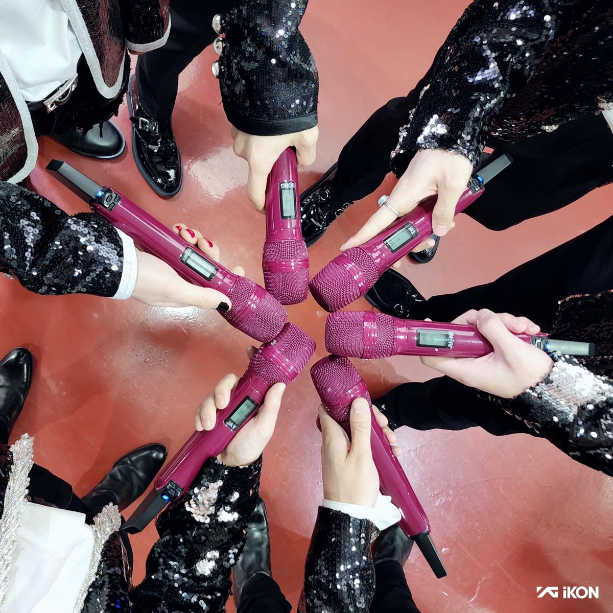 iKONESIA_TEAM's tweet photo. iKON you guys have worked hard ❤️ Thank you for everything. We're respect all your decission and we're here to support y'all 💕

HAPPY iKON INDEPENDENCE DAY
#iKONFreedom 
@YG_iKONIC #iKON #아이콘 https://t.co/zKXQ8iZMXC