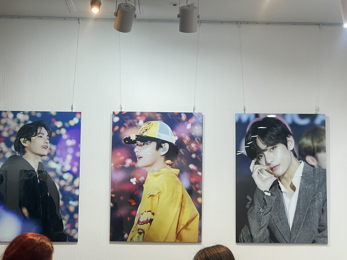 pksvvv's tweet photo. @_nuna_V 
태태절에 누나비님이 하시는 생카 왔어요~ 
태형이로 가득가득~ 너무 이쁜 사진 많아서 너무 행복합니다💜

#2022HAPPYVDAY 
#러키더키 https://t.co/MhCOIZHsmt