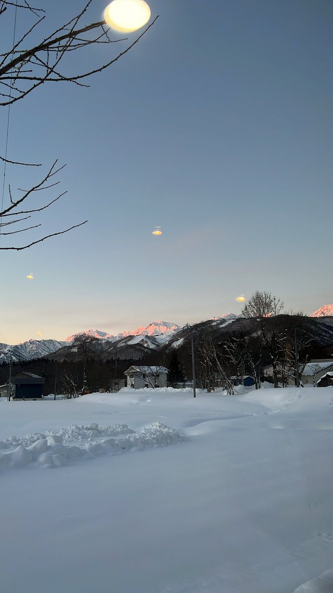 Dokkyo_ski's tweet photo. クリスマス合宿に行ってきました🎄

三日間、各々レベルはありますが、それでもみんなで楽しく滑ることができました！

まだまだ部員募集中なので、気軽にお声がけください！他の写真はインスタにあげてるのでぜひそれもみてください😆 https://t.co/ANOjgxfPM3