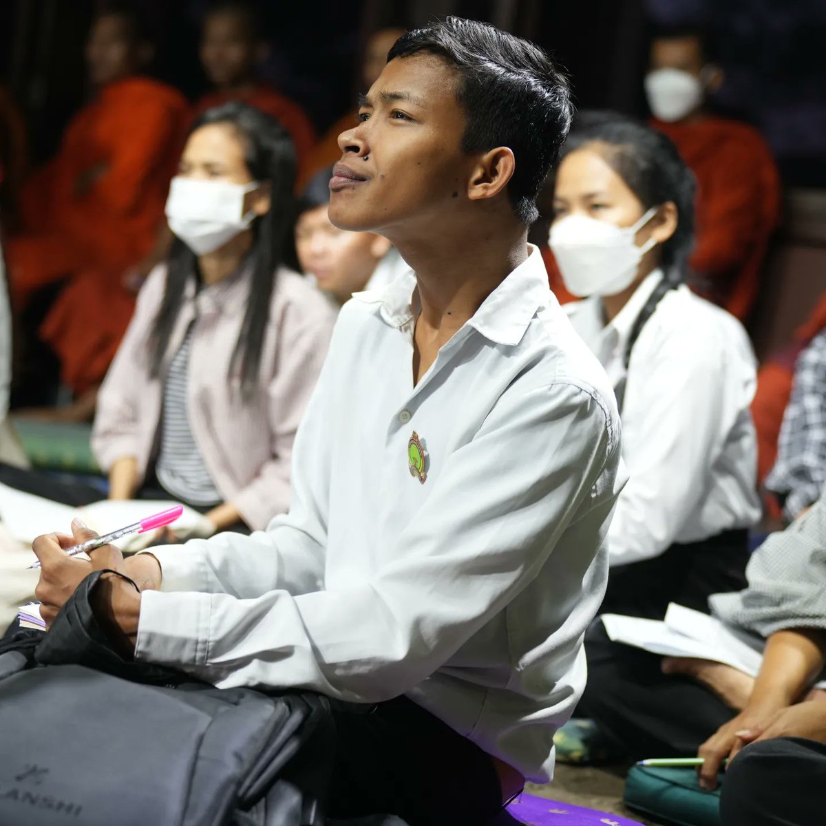 Such a meaningful and powerful way to start the the new peace programme of the Cambodia Peace Gallery: 'Peace Cafe'
Peace Gallery's founder Soth Plai Ngarm sharing his personal story and vision on Cambodia's unique and long road from war to Peace and national reconciliation.