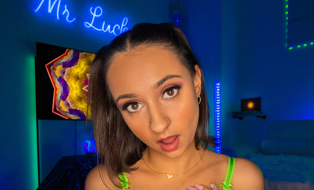 Porn Corporation on Twitter: "Petite Huge Boobed Hottie