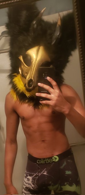 Finally getting back into shape and it feels wonderful! 

#mursuiter #softmursuit #mursuit #skulldog