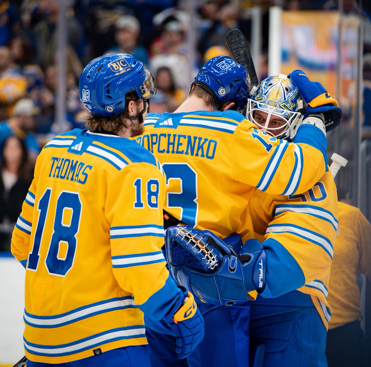 StLouisBlues's tweet photo. Always hug your goalie 💙 #stlblues https://t.co/Q5GZhXkcNt