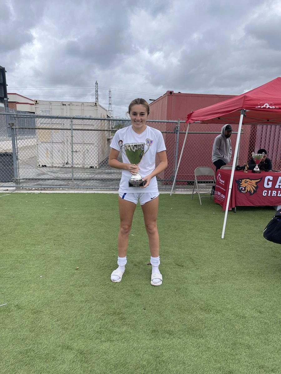 StephanieJuncaj's tweet photo. LosAltos varsity soccer Battle of the Heights Champions ๐ #JrYr https://t.co/54awkphcWK