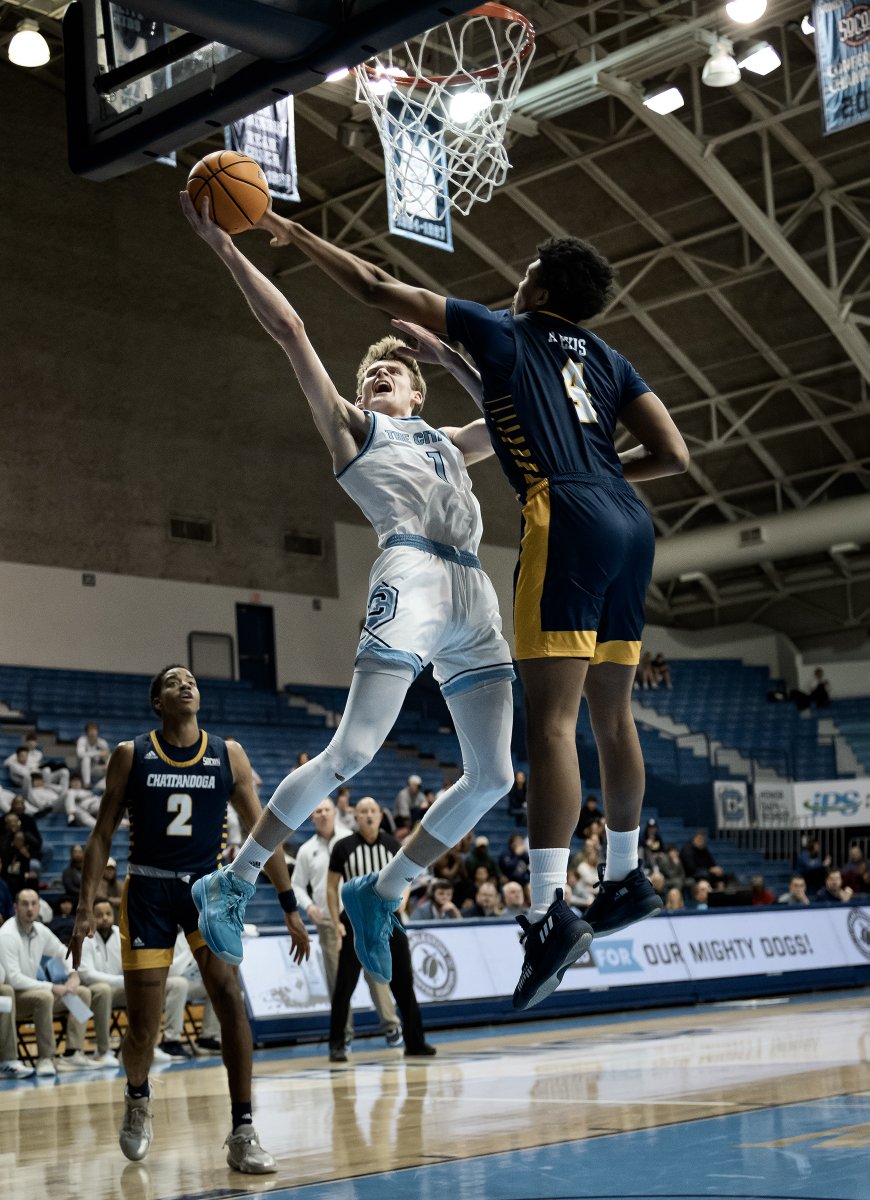 WeeksMichael's tweet photo. Great win tonight against @UTChattanooga.  Tied at the half, the Bulldogs led by 11 in the 2nd, but UTC kept it close with 3s. @CitadelHoops made free throws down the stretch to secure the win, 76-68. @Citadel1842 @CitadelSports #NCAAM https://t.co/YvTW896tDo
