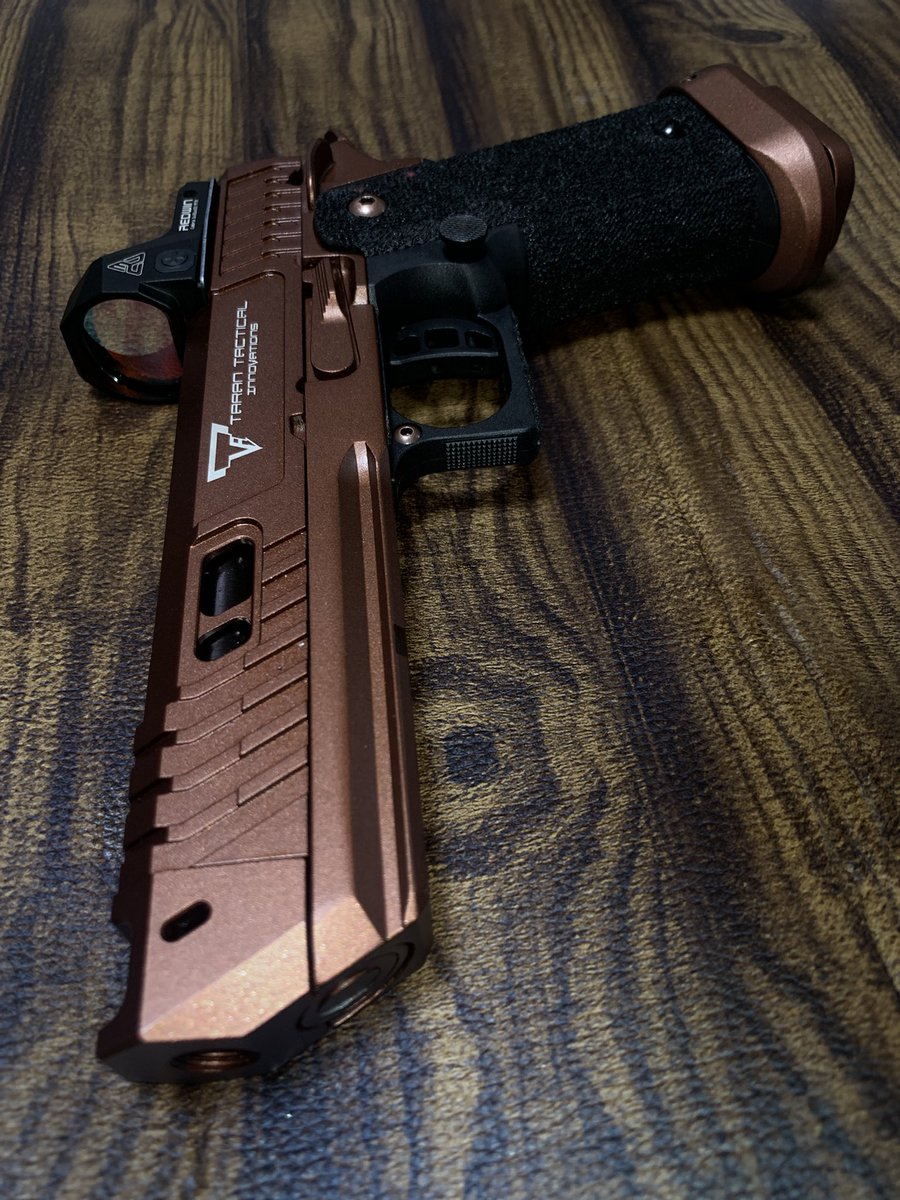 ALsan0304's tweet photo. ARMY ARMAMENT製 TTI SAND VIPER
REDWIN 1×26×22 MTRを載せてみた🪛
付属のネジが長過ぎるので半分に切断して締め付けを🪛結構パツパツで取り付けに苦労したな😅
#サバゲー
#サバゲー初心者
#エアガン弄り
#エアガンカスタム
#airsoftguncustom
#ARMYARMAMENT
#SANDVIPER
#REDWINOptics https://t.co/VIE3JxzKDK