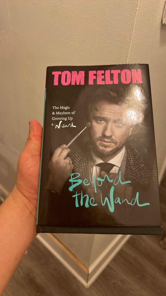 Bonesawisreaddy's tweet photo. Got @TomFelton Beyond The Wand Today #hogwarts #dracomalfoy #slytherin #books #book #autobiography #HarryPotter #awesome #WizardingWorld https://t.co/vJsThldcon