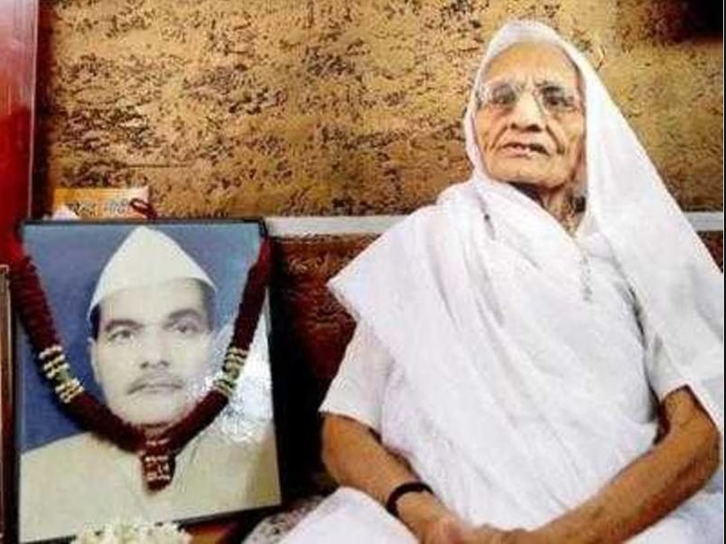 nishant3181's tweet photo. My deepest condolences to Hon’ble PM Shri @narendramodi Ji &amp; entire family on the sad passing away of #Heerabaa 
Aum Shanti 🙏 https://t.co/PO9sAoxQoV