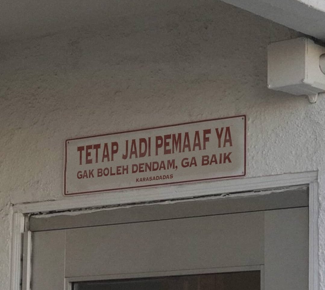 Dialog Lara tweet media