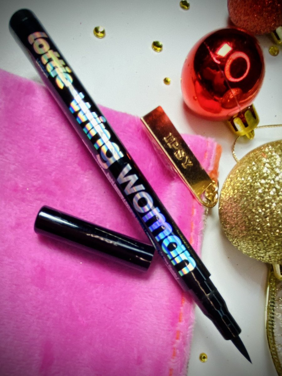 byleleugc's tweet photo. 💗🧡[PR] December @IPSY Glam Bag✨🎄
#GiftedbyIPSY 
@fentyskin Total Cleans'r Remove-It-All Cleanser
@milkmakeup On The Rise Mascara
@pinklippscosmetics Soft Matte Primer
@lottielondon Wing Woman Eyeliner
@byroe_official Rose Tea Eye Cream
——
#IPSY #IPSYOpenStudios #ipsyglambag https://t.co/anQgKSukeS