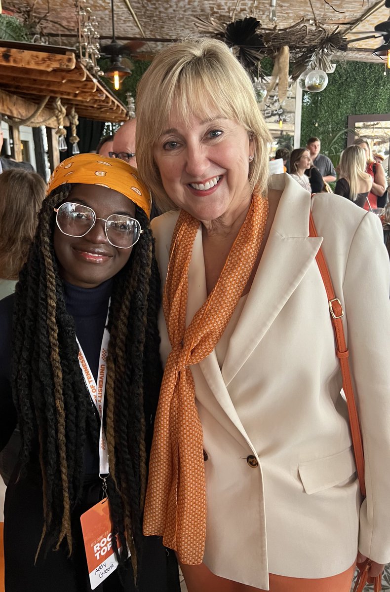 DondePlowman's tweet photo. Loved meeting prospective students, future Vols, and their families in Miami today. Looking forward to them joining the Volunteer community on Rocky Top! It is a great time to be a Tennessee Vol! #universityontherise @UT_Admissions https://t.co/6SrRjU1XMm