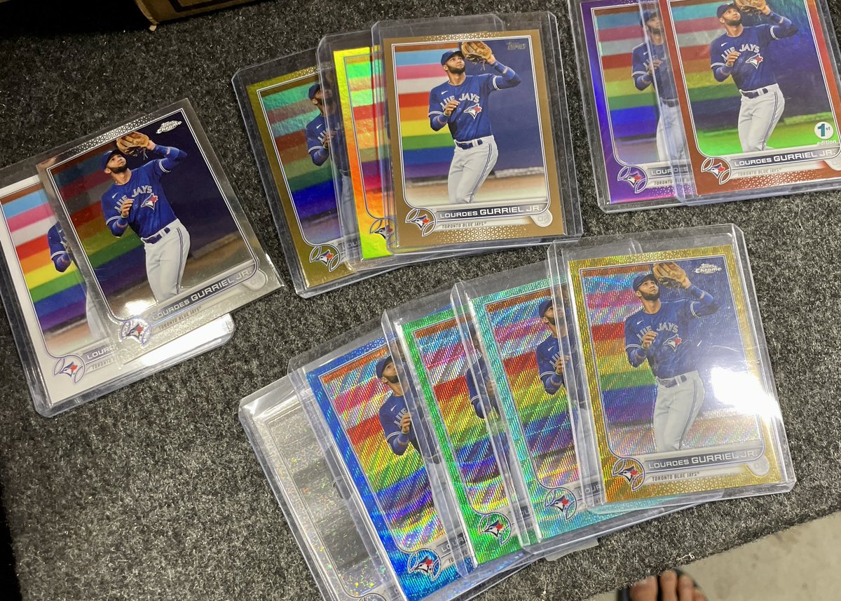 RickDunaway's tweet photo. @MLB @BlueJays Can someone can help me with a question? What are the colored bars on the wall behind @yunitogurriel pictured on his 2022 @Topps    Card? I’m collecting his rainbow 🌈 with the rainbow photo and I’m just curious as to what they are? Thanks Rick D. https://t.co/qyz8lFVCLf