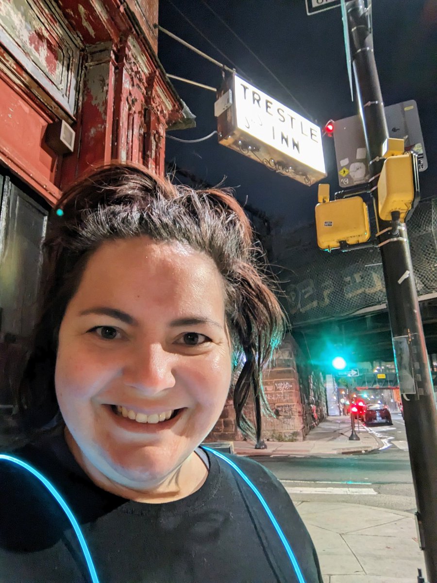 CoffeeLurver's tweet photo. Did it! 2.5 miles and went back to #C25K #Week2Day1. Again. No shame, but definitely some frustration. And also trying not to push myself too hard too fast. #RunMeganRun #whatdoesntkillyoumakesyoustronger https://t.co/ctSjY8bIkK