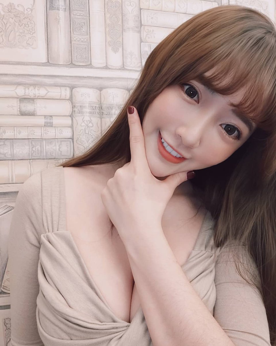raglan_bard's tweet photo. I can’t wait until you’re stripping me from my clothes, undoing every button, strap, and zipper, and doing whatever you want with my body.
#美國 #加拿大 https://t.co/cgt4bjhx5Q
