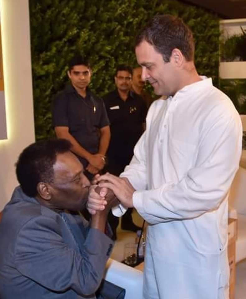 LambaAlka's tweet photo. #RestInPeace #Pele #pele_is_no_more 🇮🇳🙏 https://t.co/pUJnP6D6Ey