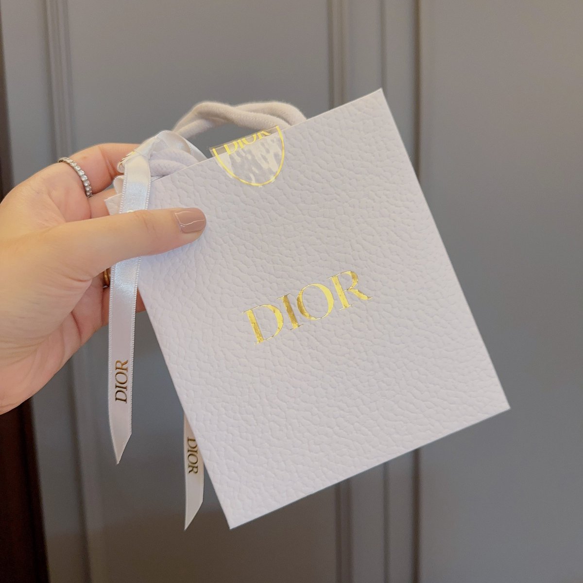 thedocterswife's tweet image. #แจก Dior 1 รางวัล ค่าา

แจกความสวยต้อนรับปีใหม่

  📌กติกา = ฟอล+รี💛 

 #แจกฟรี #แจกฟรีแค่รีฟอล #แจกฟรีไม่รีได้ไง #แจกฟรีไม่ฟอลได้ไง #แจกฟรีก็รีกันไป #เมียหมอขอแจก