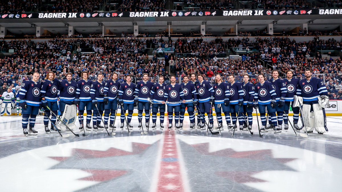 NHLJets's tweet photo. This team 💙 https://t.co/RNNLzpNzrn