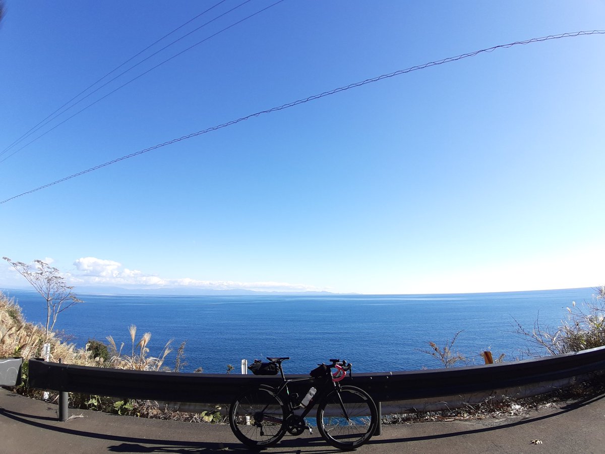 懐かしの旧浜当目隧道と大崩海岸🌊
海上橋の撮影スポットは工事中。
#festive500