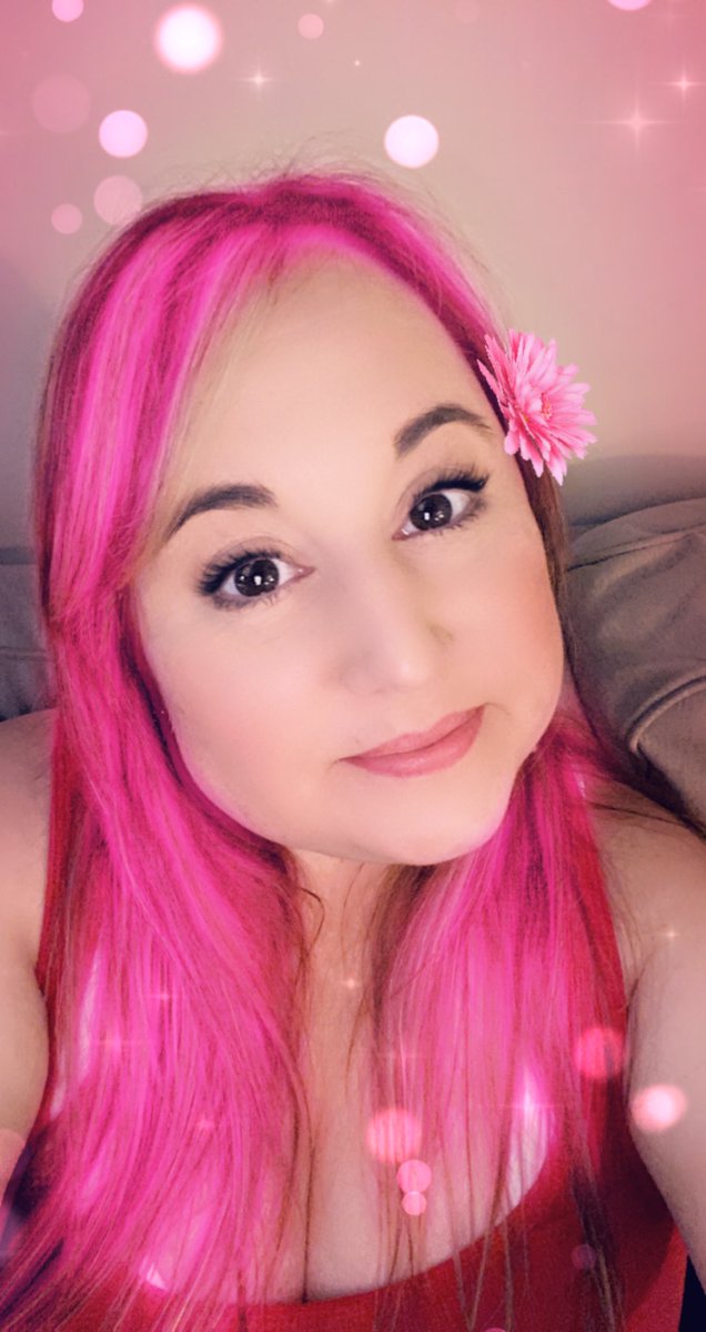DaisyUnchained0's tweet photo. As the year comes to a close, I want to thank you all for being a part of my life here. I also want to thank you for reading my fan fiction. I appreciate you and your feedback so much. Thank you a thousand times. Cheers to a great new year. #TWD #TWDFamily #TWDFanfiction #TWDFF https://t.co/lwqK0oMfam