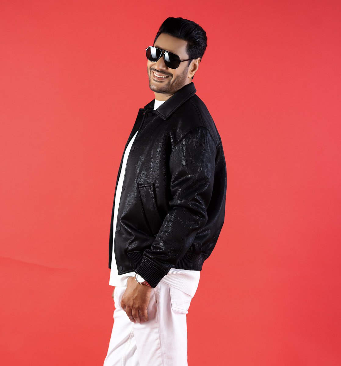 harbhajanmann's tweet image. ਮੇਰੇ ਜਨਮ-ਦਿਨ ਤੇ ਮੁਬਾਰਕਾਂ, ਦੁਆਵਾਂ ਤੇ ਪਿਆਰ ਭੇਜ ਰਹੇ ਤਮਾਮ ਸੱਜਣ ਬੇਲੀਆਂ ਦਾ ਦਿਲ ਦੀਆਂ ਗਹਿਰਾਈਆਂ ਚੋਂ ਧੰਨਵਾਦ 🙏🏻🎂 

Thank you all for the Birthday Wishes! I am so touched and thankful to be blessed by such awesome family, loving fans and friends 💐🙏🏻🎉