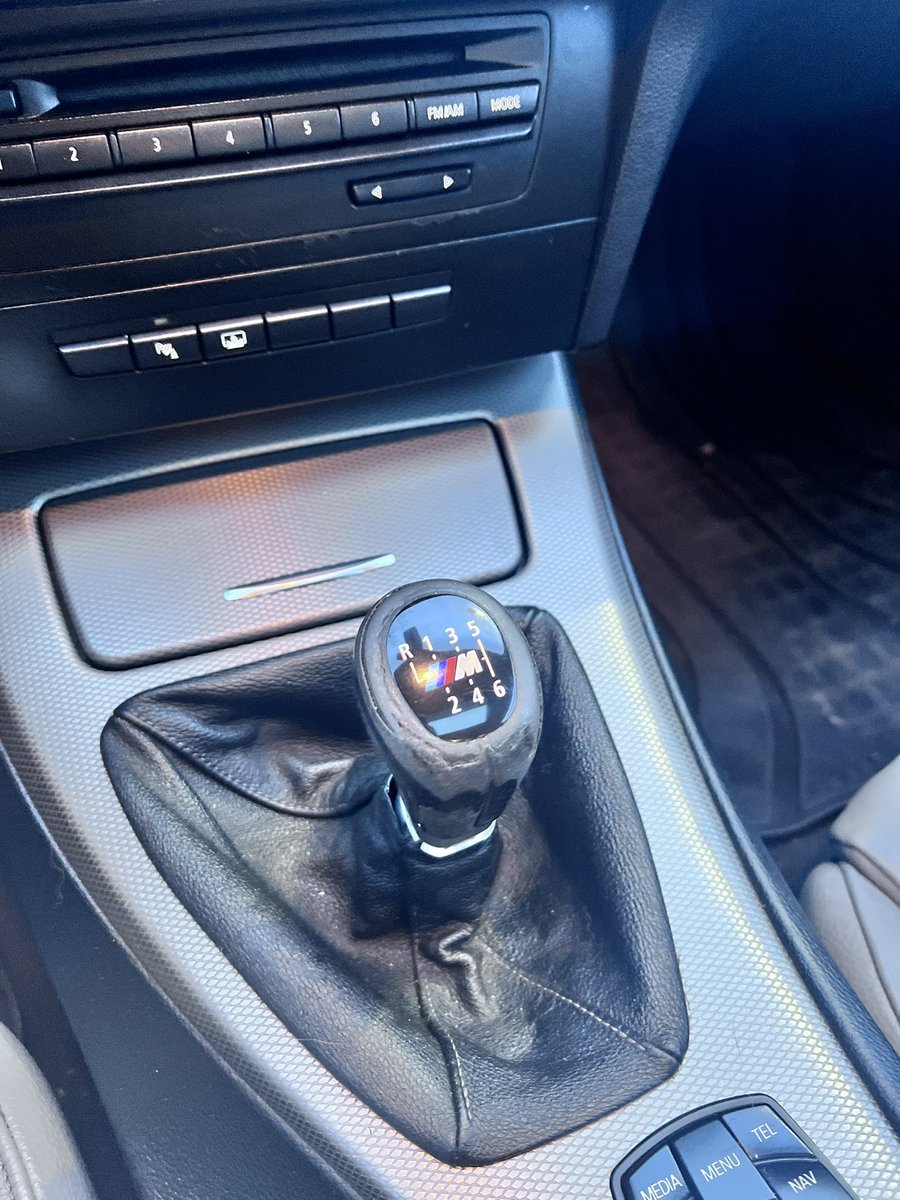 fuckjdk's tweet photo. follow the ig @fuckjdk finna post everything I do to this car https://t.co/wsY9M0GMLF