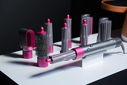 zitoreofficial's tweet photo. All the #TikTok beauty-approved that goes viral in 2022
1. Rare Beauty Soft Pinch Liquid Blush
2. Dyson Airwrap Complete Styler
3. PIXI Glow Tonic
4. Dior Backstage Rosy Glow Blush
See more https://t.co/oh8OOwCGWE
#Zitore #Handpicked #Cleanbeauty #Beautytrend https://t.co/QOKNQr74tG