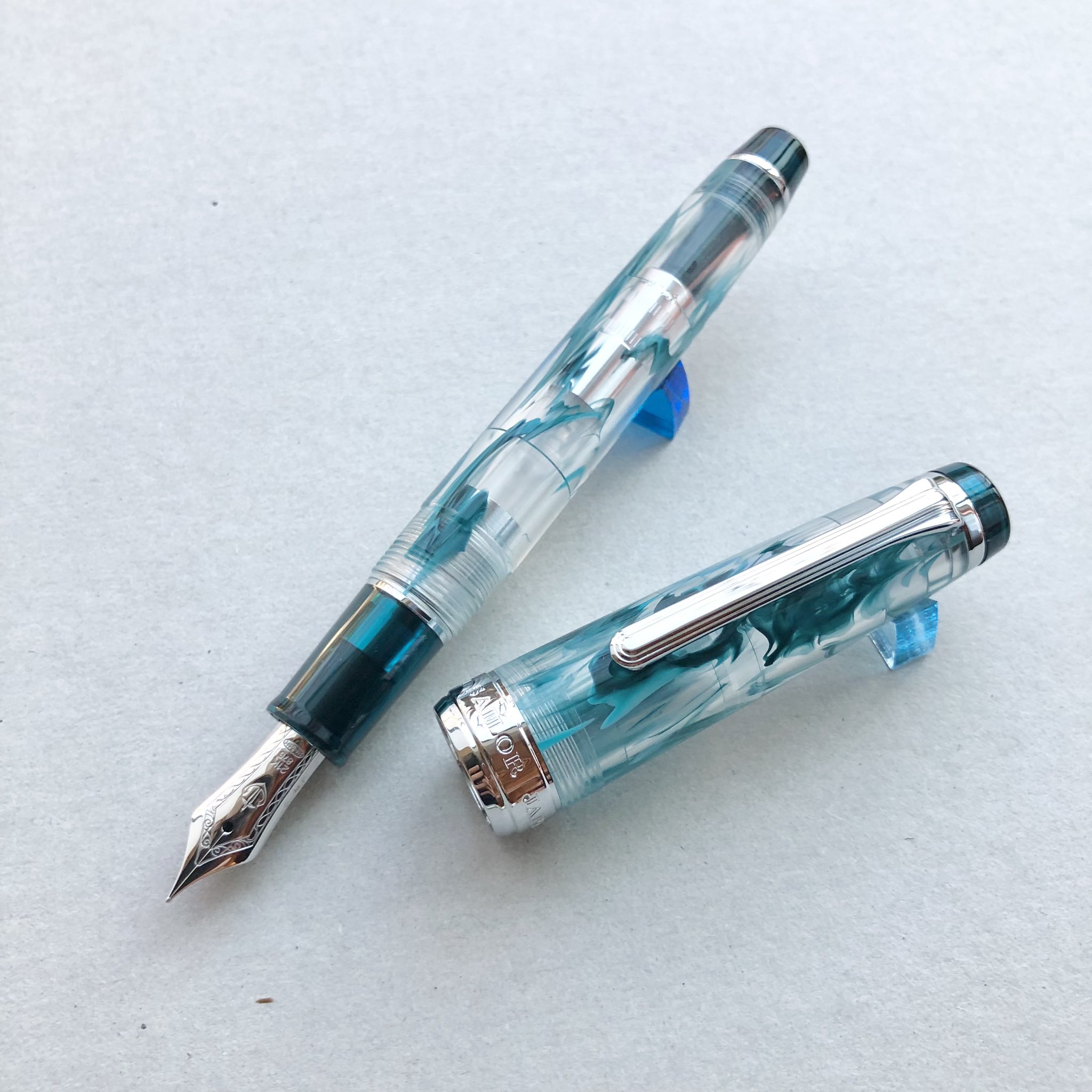 は*げ様 美品 セーラー万年筆 限定生産 ヴェイリオ ブルーグリーン M 中字 美品 セーラー万年筆 限定生産 ヴェイリオ ブルーグリーン M 中字