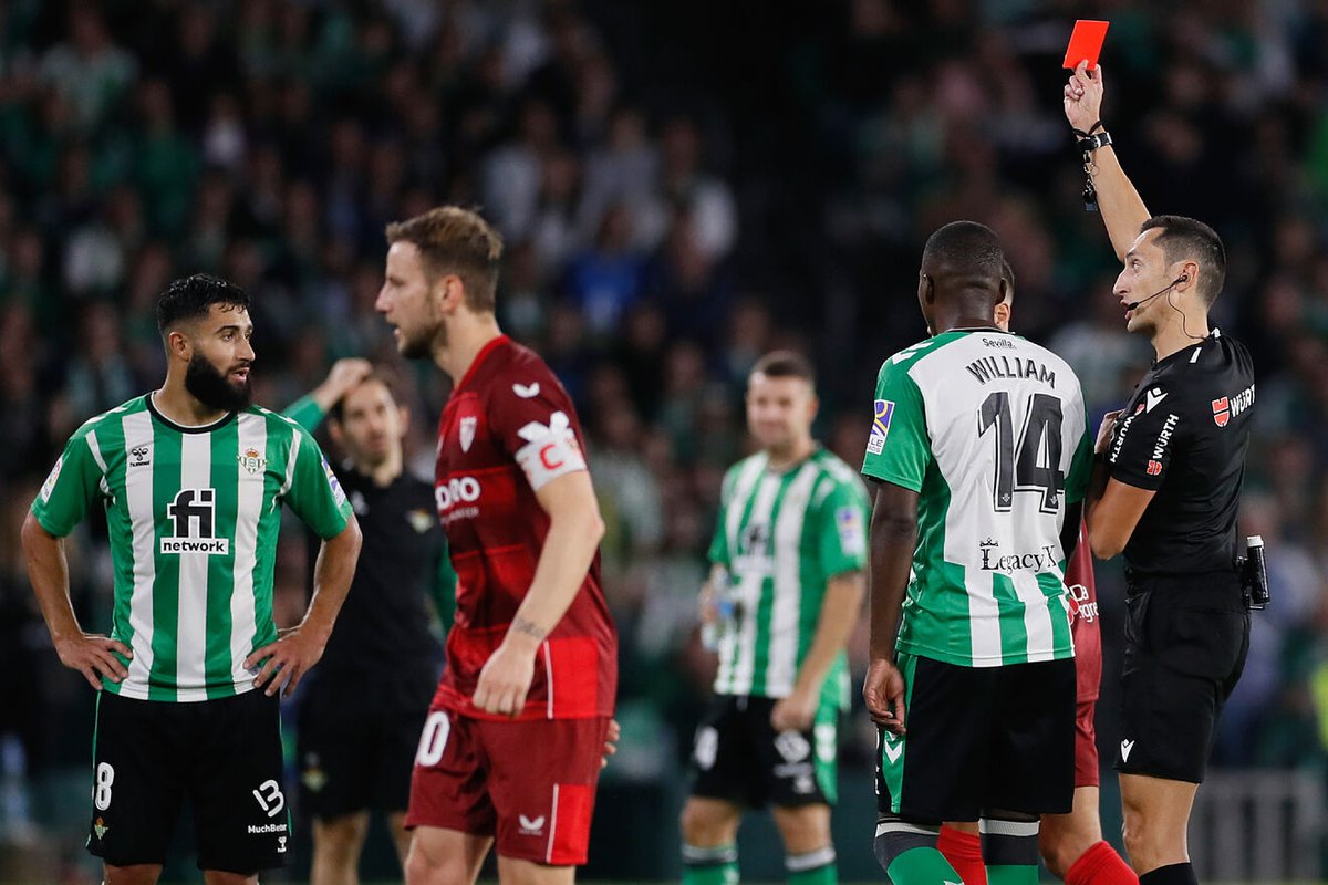 _DanielCabezas's tweet photo. ♦️ Pezzella.
#Betis, 9 faltas. Osasuna, 21.
♦️ Luiz Felipe.
#Betis, 3. Celta, 26.
♦️ Pezzella.
#Betis, 16. Valladolid, 12.
♦️ Canales.
#Betis, 7. Cádiz, 15
♦️ Borja y Fekir.
#Betis, 6. Sevilla, 20.
♦️ Edgar.
#Betis, 9. Valencia, 12.
♦️ Luiz Felipe.
#Betis, 8. Athletic, 17. https://t.co/JzdvoDE9P5