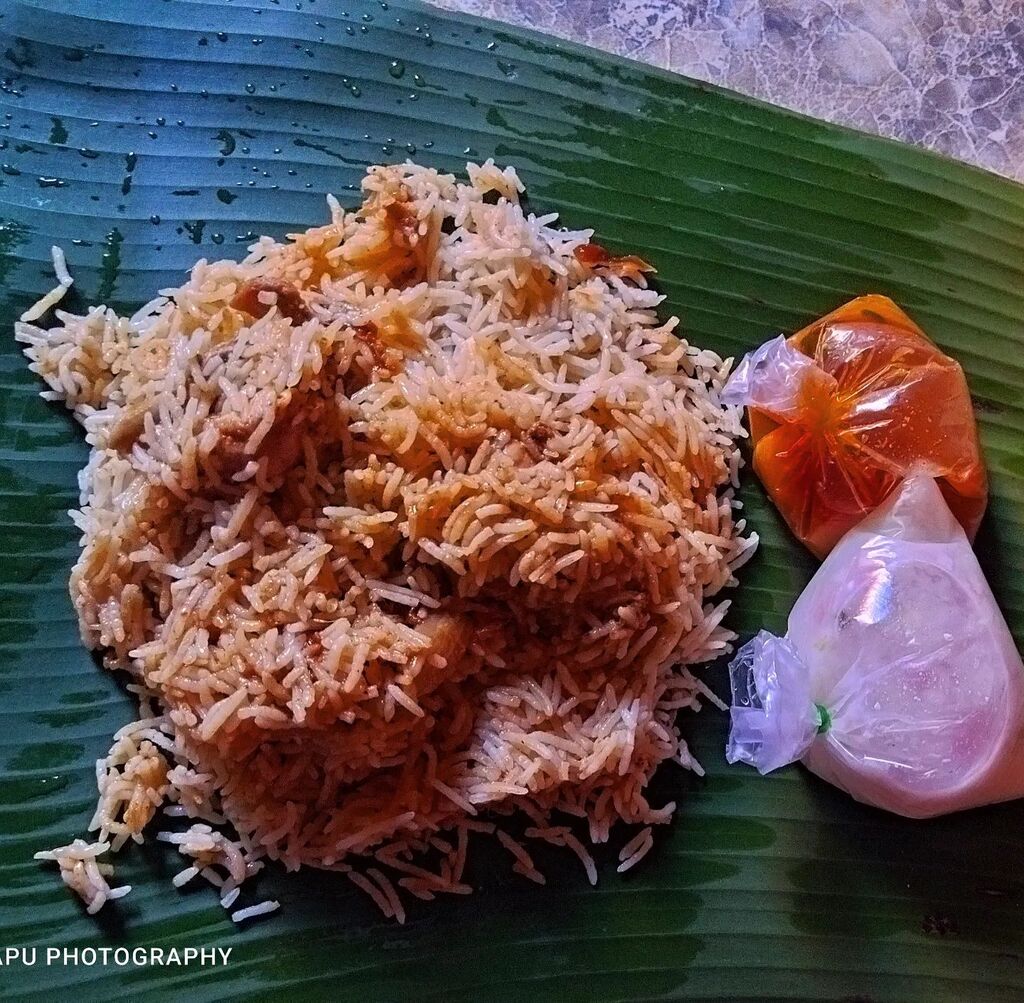 Last #Biriyani of the year.

#FoodieOdia #OdiaFood #therawtextures #feedfeed #nomnom24x7 #nomnomnom #foodiesofbhubaneswar #bangalorefood #bengalifood #northindianfood #delhifood #chennaifood #mumbaifoodie #instafoodie #foodiesofindia #platinggoals #walkwithindia #nonvegetari…