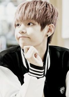 FTV0395's tweet photo. Happy Birthday to my winter bear,
so blessed to have you 💜
happyyyy birthdayyyy to my cutipie,my prince,
my idol and so on,love you so much. 
Gonna stay with you until 
the last phase of our life 💜💜💜💜🎉🎉🎉
#HappyTaehyungDay #HappyTaeDay #HappyBdayV https://t.co/icAVRSsqRM