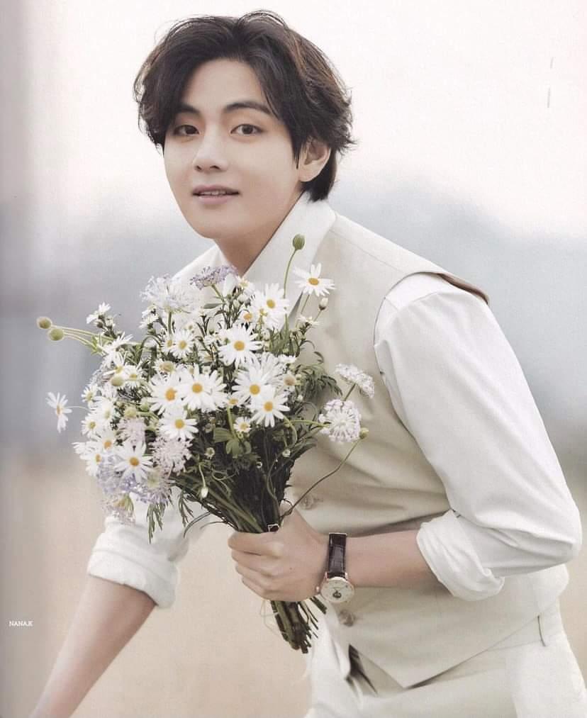 FTV0395's tweet photo. Happy Birthday to my winter bear,
so blessed to have you 💜
happyyyy birthdayyyy to my cutipie,my prince,
my idol and so on,love you so much. 
Gonna stay with you until 
the last phase of our life 💜💜💜💜🎉🎉🎉
#HappyTaehyungDay #HappyTaeDay #HappyBdayV https://t.co/icAVRSsqRM