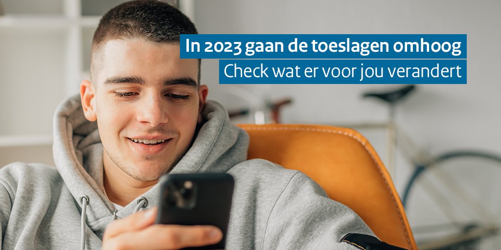 Belastingdienst's tweet photo. In 2023 gaan de toeslagen omhoog en kunnen meer mensen een toeslag krijgen. Kreeg je al toeslag, kijk dan op Mijn toeslagen welk bedrag je gaat krijgen. Heb je nog geen toeslag, check dan met een proefberekening of je daar misschien recht op hebt: https://t.co/gah1JW53yp https://t.co/gfk6I7QUAi