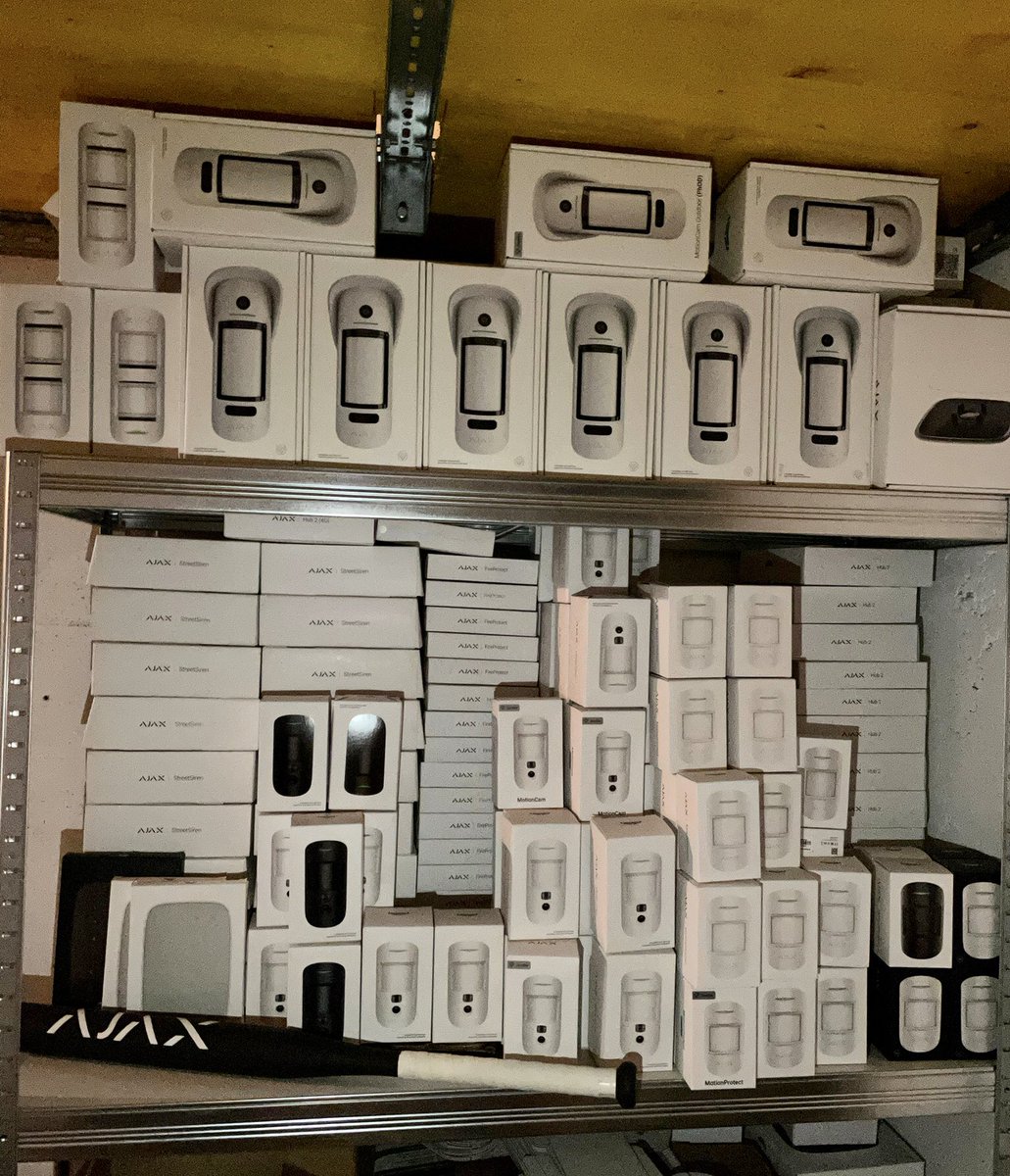 system_spartan's tweet photo. Siamo pronti per un 2023 SICURO !!! #ajax #ajaxsystems #antifurto #sicurezza #spartansystem #Torino 
.
https://t.co/OzuoL1JHGy https://t.co/mdCEugoooO