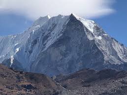 abetteryou_mark's tweet photo. "I'm taking the first steps towards my goal of climbing Island Peak! I'm excited to start training and pushing my limits #Fitness #Climbing #IslandPeak https://t.co/VgbO8CxLvY