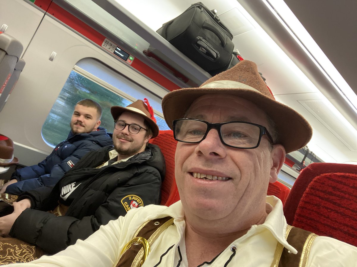 jonathan rons tweet media